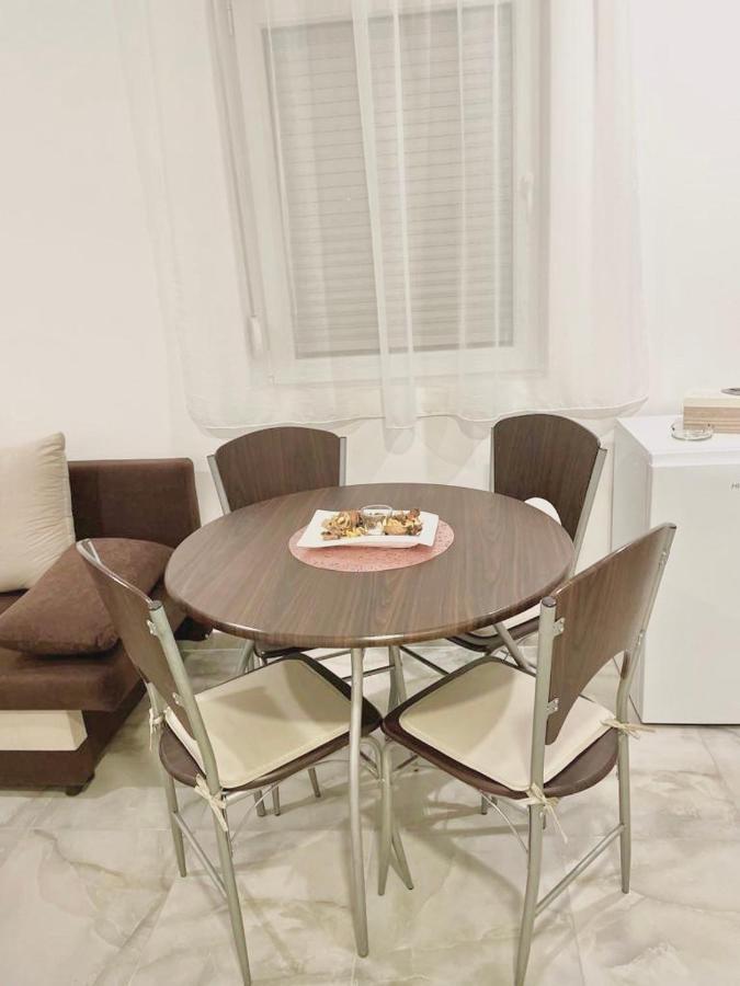 Ledine Easy Apartments מראה חיצוני תמונה